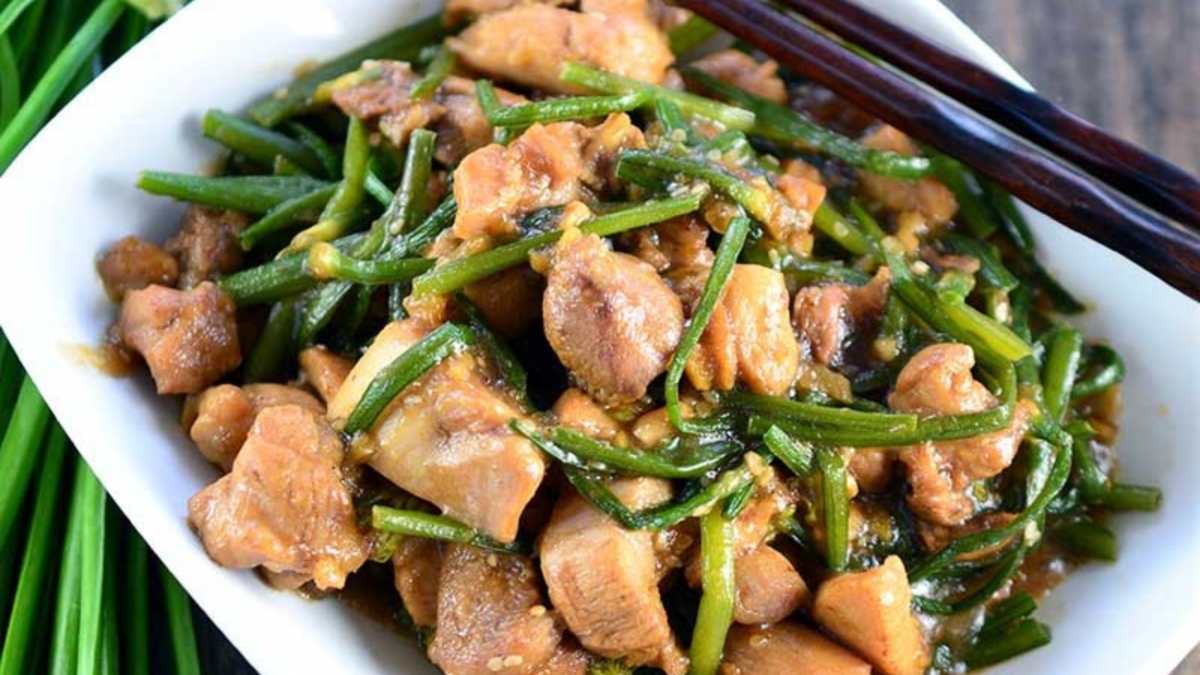10 Delicious and Savory Thai Stir Fry Dishes You Don't Want to Miss